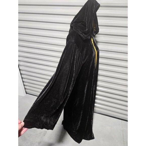 Universal Studios Wizarding World of Harry Potter XL Hufflepuff Robe Costume - Picture 5 of 10